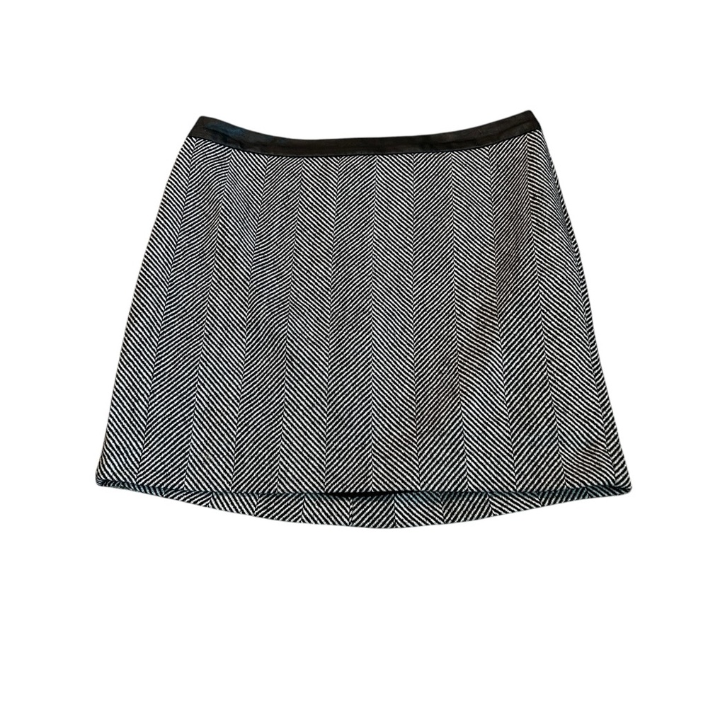 BANANA REPUBLIC short wool blend skirt